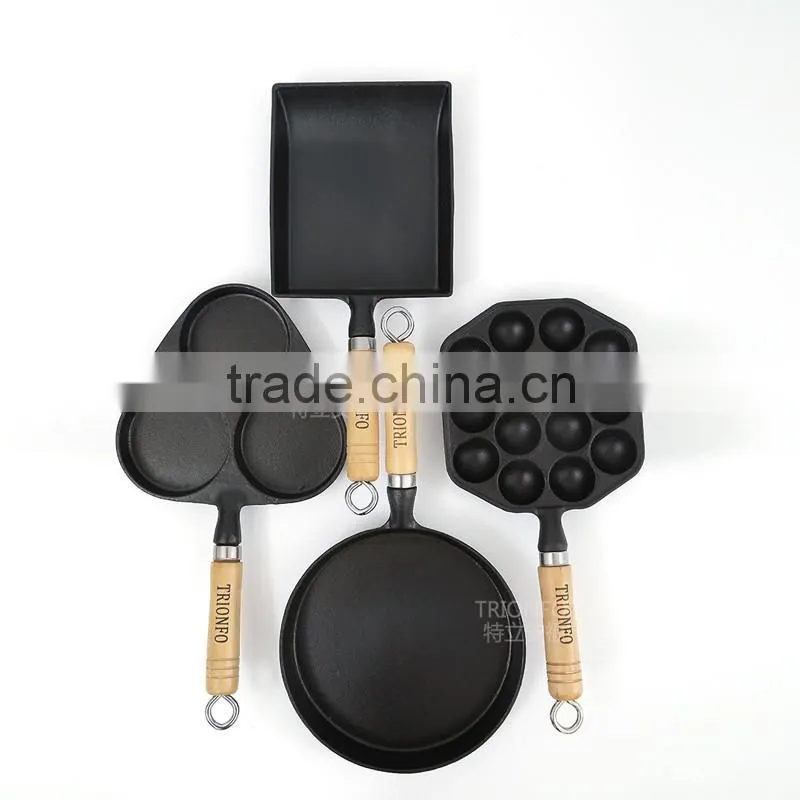 TRIONFO pre-seasoned mini cast iron tamayoyaki pan with wooden handle