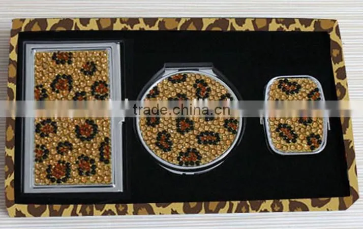 Custom decorative metal bling rhinestone pill box