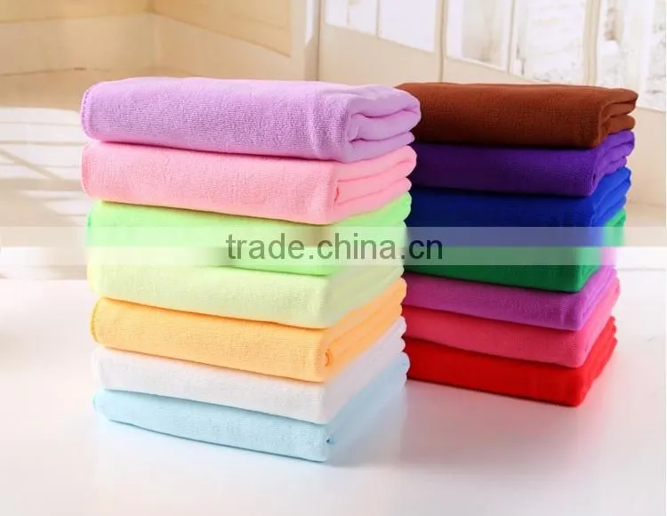Soft 80% polyester and 20% polyamide microfiber cloth for car and household cleaning