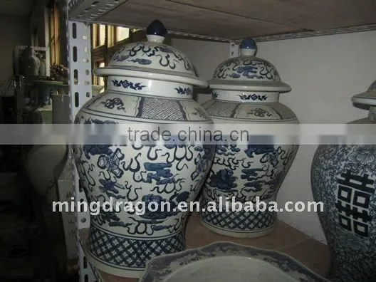 chinese golden genaral ceramic vase(with lids)