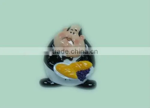 Small decorative polyresin magnets