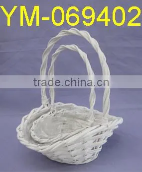 Beautiful Willow Gift Basket With Liner