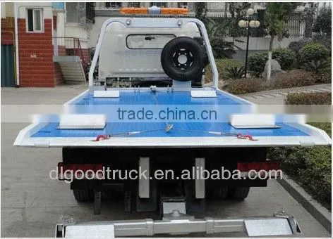 Dongfeng 4x2 Duolika wrecker truck for rescuing broken cars