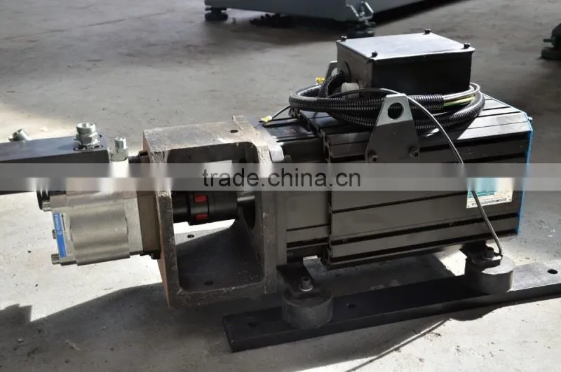 130Ton Precise Plastic Injection Molding Machine