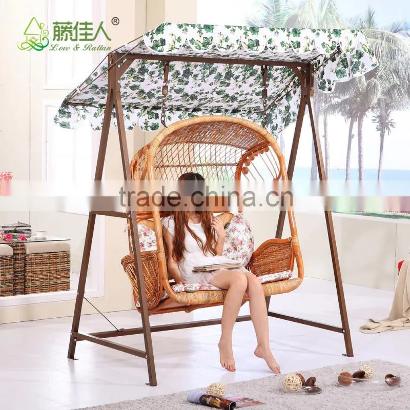 hanging round wicker chair