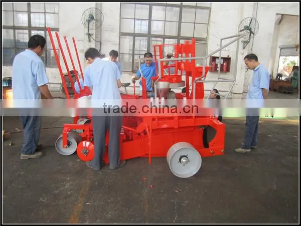 Small tractor planter sugarcane machine with high productivity Agricultural sugarcane planting machine for wholesale
