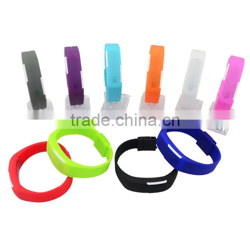 Plastic promotional watches with your own logo digital bracelet silicone led watch