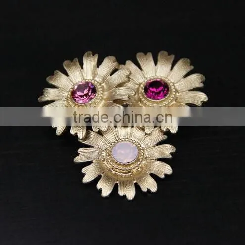 Alloy flower cc brooch