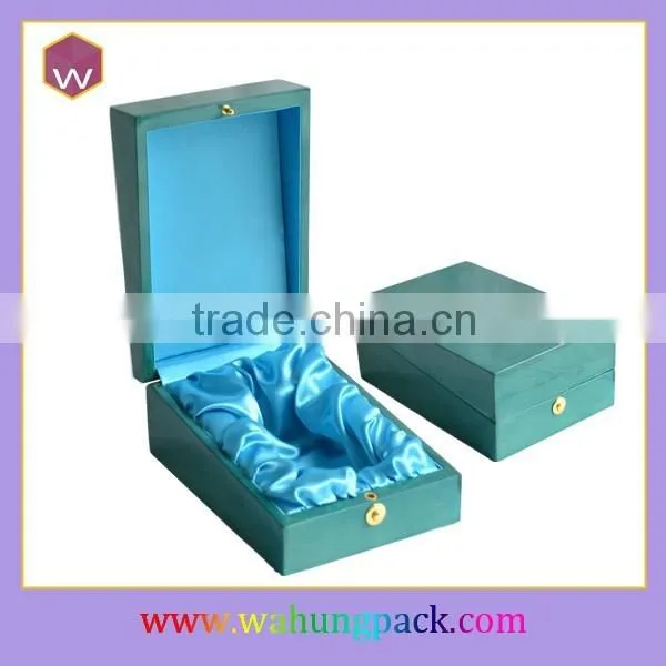 Custom Logo Large KeyLock Wood Veneer Wooden Perfume Gift Box Design