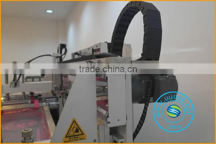 Screen printing machine for ceramic tiles