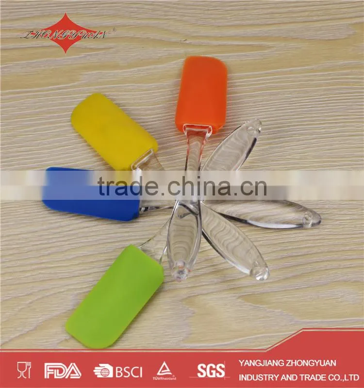 Non-stick silicone spatula with plastic handle