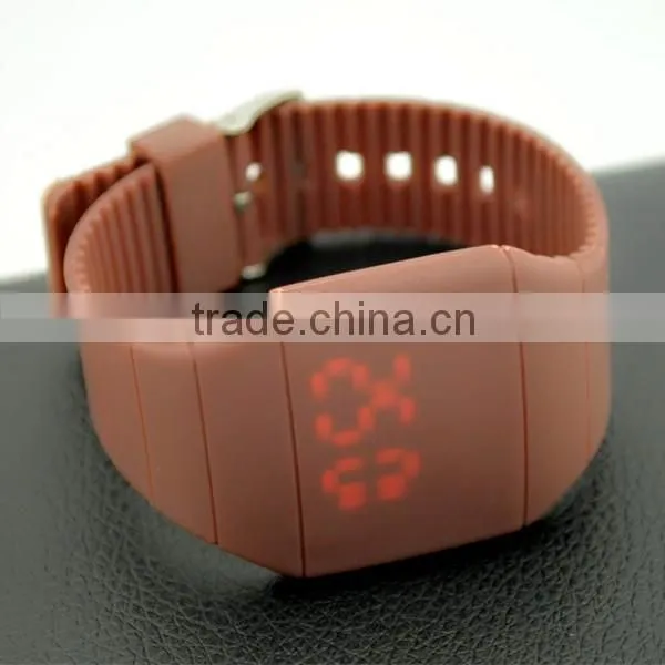 Hot selling vogue LED silicone bracelet watch china alibaba