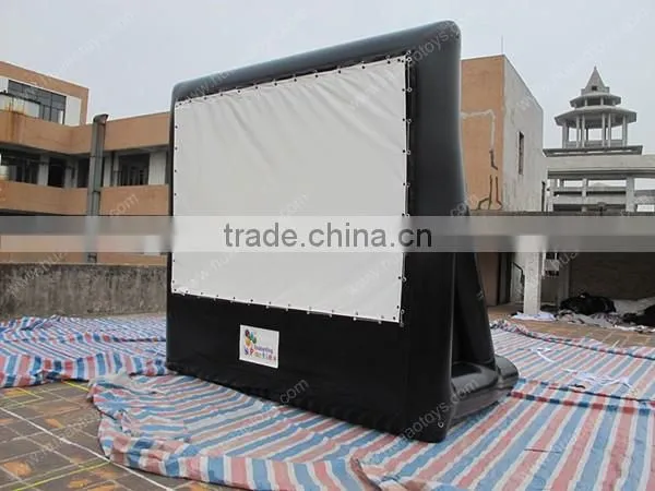 Commercial inflatable projection screen