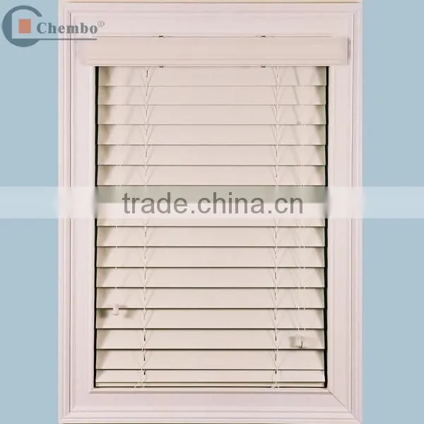 Customized manual crank roller shutter with shutter accessories