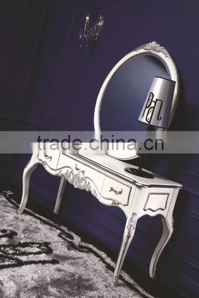 simple dressing table