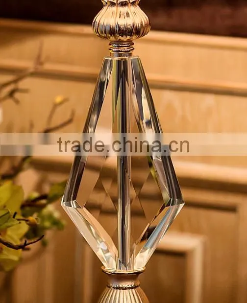 K9 clear crystal diamond shape lamp body mental bottom table lamp with lampshade