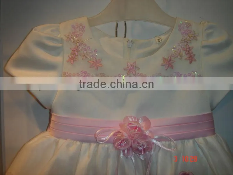 girls wearing short dress little girl flower dress