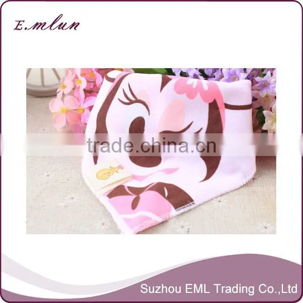 Wholesale triangular cotton bibs with buttons
