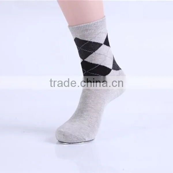 20 pcs/lot hot sale 5 plaids for choice random 5 pattern and many colors seasons casual men socks