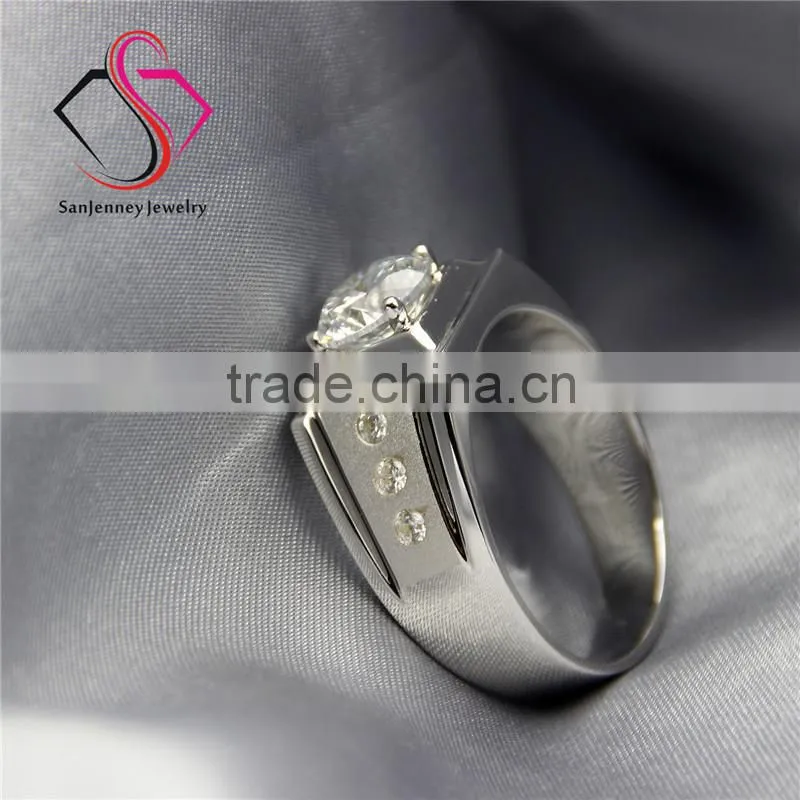 Round Brilliant Cut Moissanite 2CT 8.0mm Center 14k 18k White Gold Diamond Wedding Band Men's Diamond Band