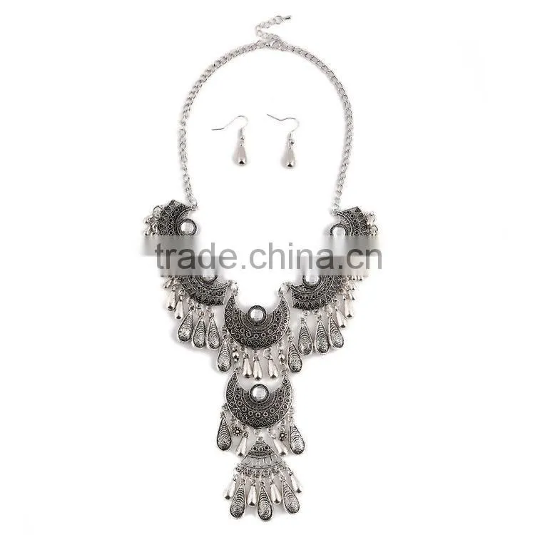 Vintage Flower Carved Hollow Bib Collar Droplets Pendant Gem Necklace Earrings Set