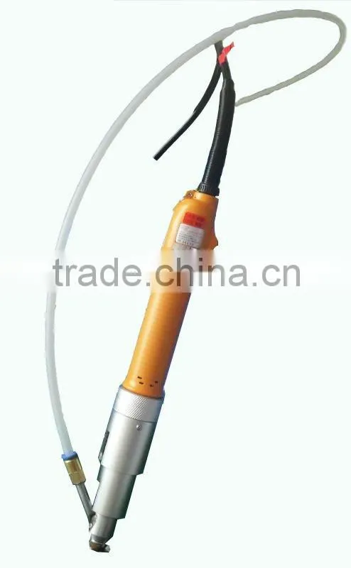 Handheld screw locking machine