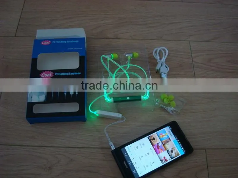 LED Flash Earphone / LED light earphones / LED lighting Earphone