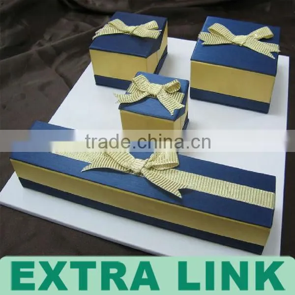 Hinged Lid Magnetic Paper Box for gift