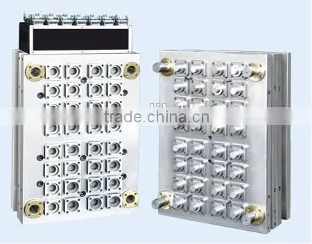 Plastic injection drinking bottle cap mould