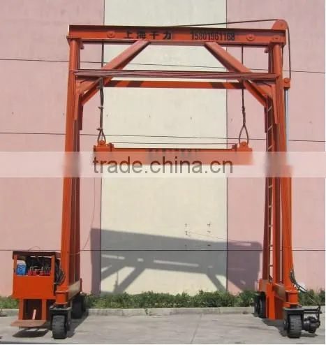 30T -40T diesel engine mobile container crane straddle carrier crane for sale