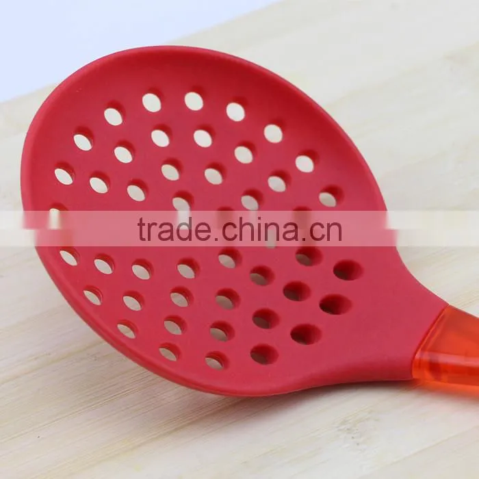 Nylon Handle Red Color Silicone skimmer