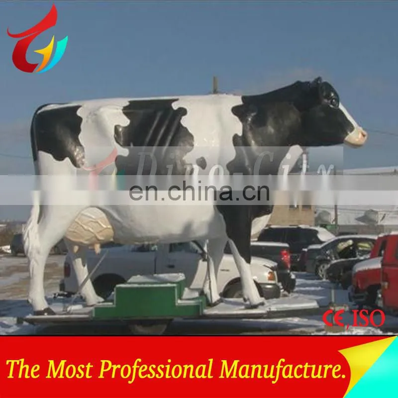 Attractive Outdoor Playground Fiberglass Cows Statue