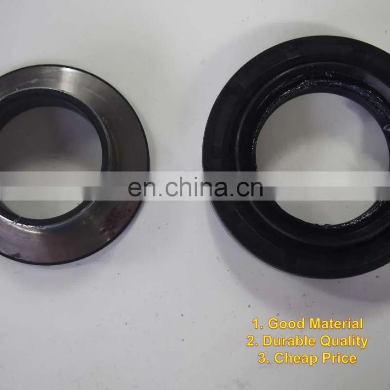 09500-30478 Kubota Combine Harvester Spare Parts Second Corner Oil Seal For DC70