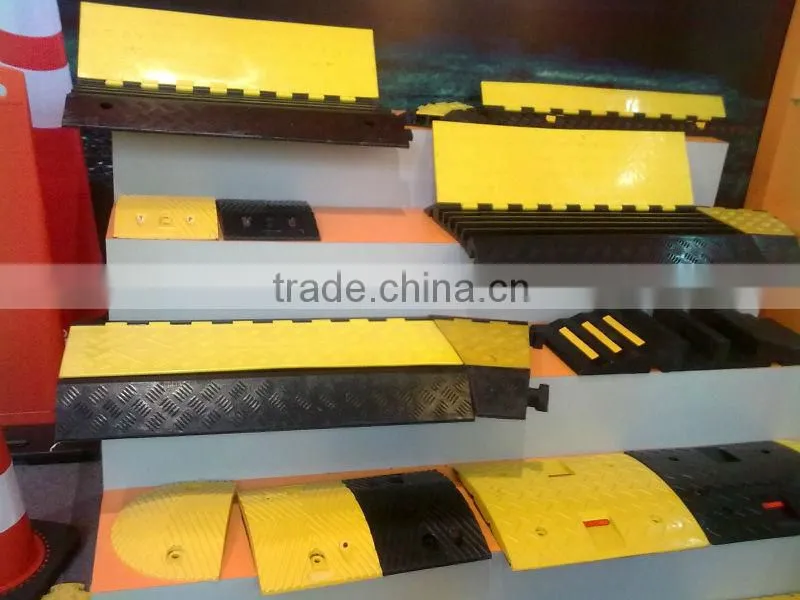 China Road Safety Manufacturer High Standard Rubber Speed Bump