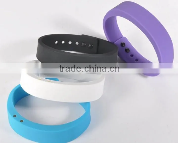 2014 New Fashion Sports Smart Wristband Intelligent Bluetooth Wearable Device With Incoming Call Reminder