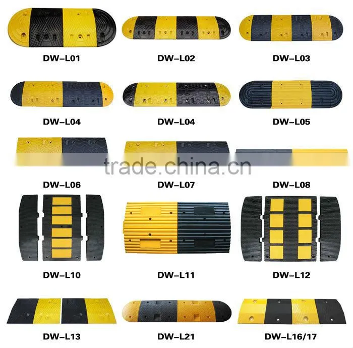 Wide rubber road bump