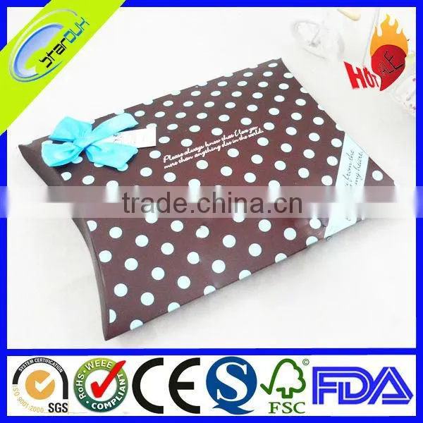 white color wedding favor mini pillow box