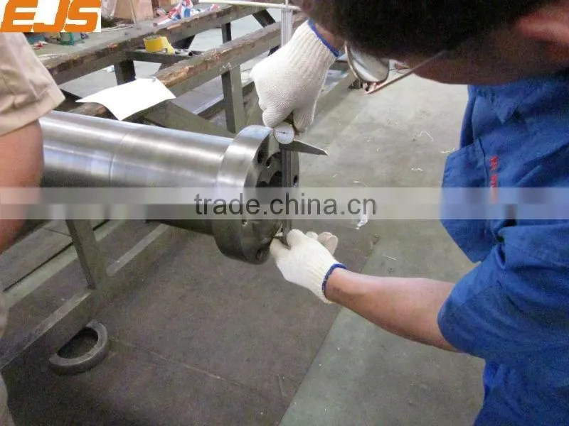 hard screw accessory assembly for injection molding machine