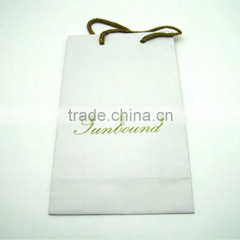 Paper carrier bag with cutom logo