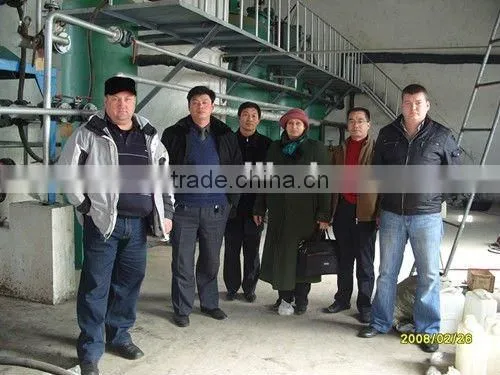 Plastic bottle recycling machine
