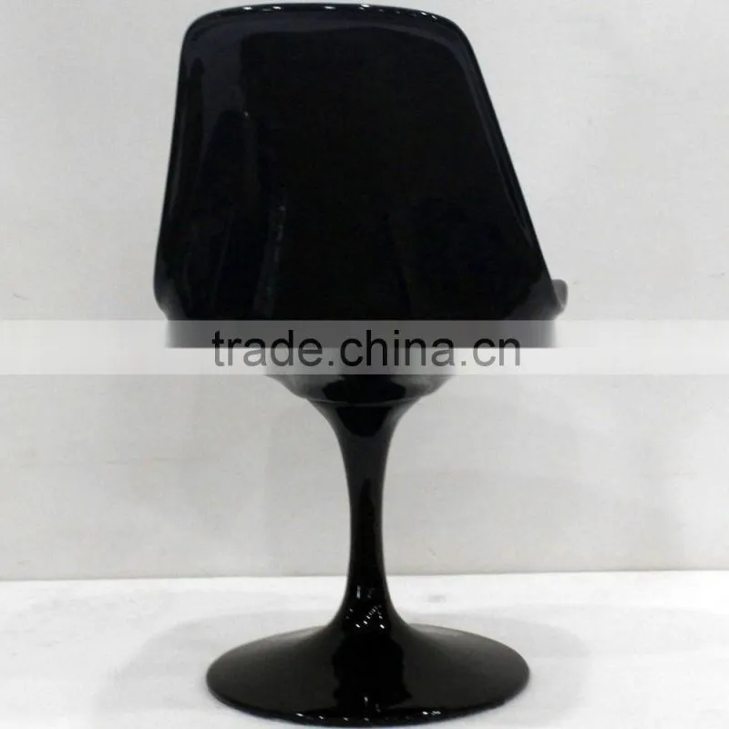Replica Tulip Side fiberglass chair with cushion designed by Eero Saarinen
