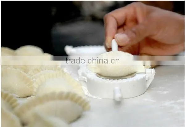 M045 high quality kitchen tools dumpling maker hand dumplings device wholesale