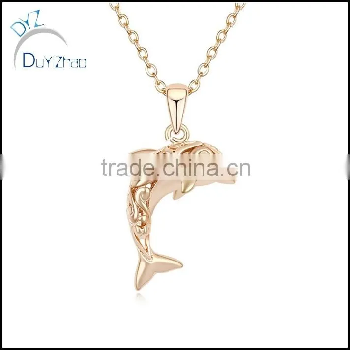 Wholesale fashion jewelry alloy small new gold pendant designs