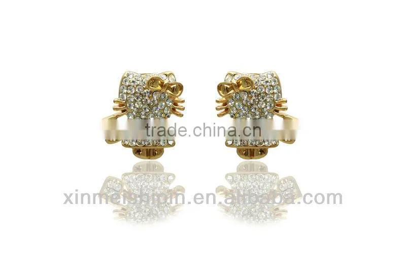 hello kitty earring