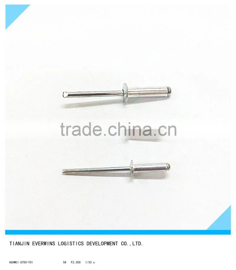 Metal rivet