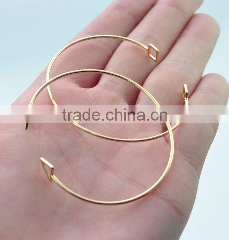 s>>>>Trendy Geometric Double Triangle Bangle Alloy Plated Gold Silver Design Opening Classic Bangles/