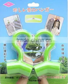 2PCS Environmental bottle Space Saving Clothing Hangers