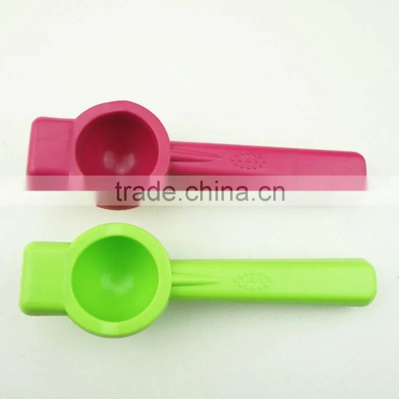 41025 Lemon and Lime Juice Squeezer