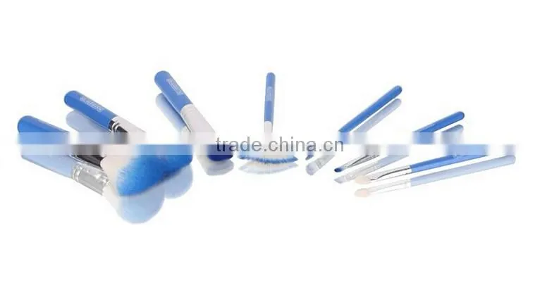 Comfortable doraemon cosmetic makeup brush with box