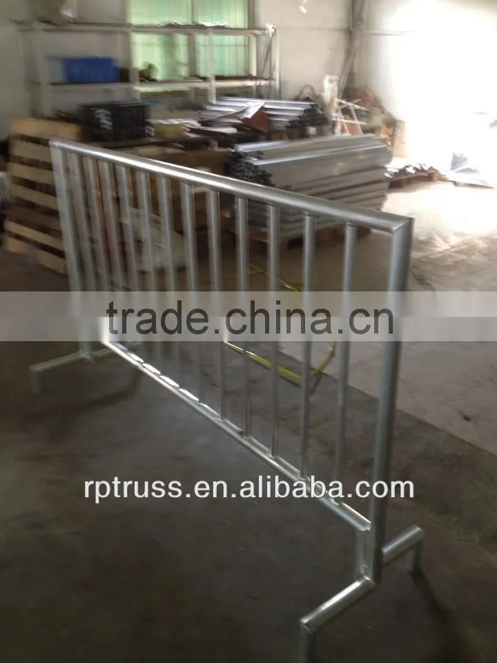 Crowd control barricade with high quality